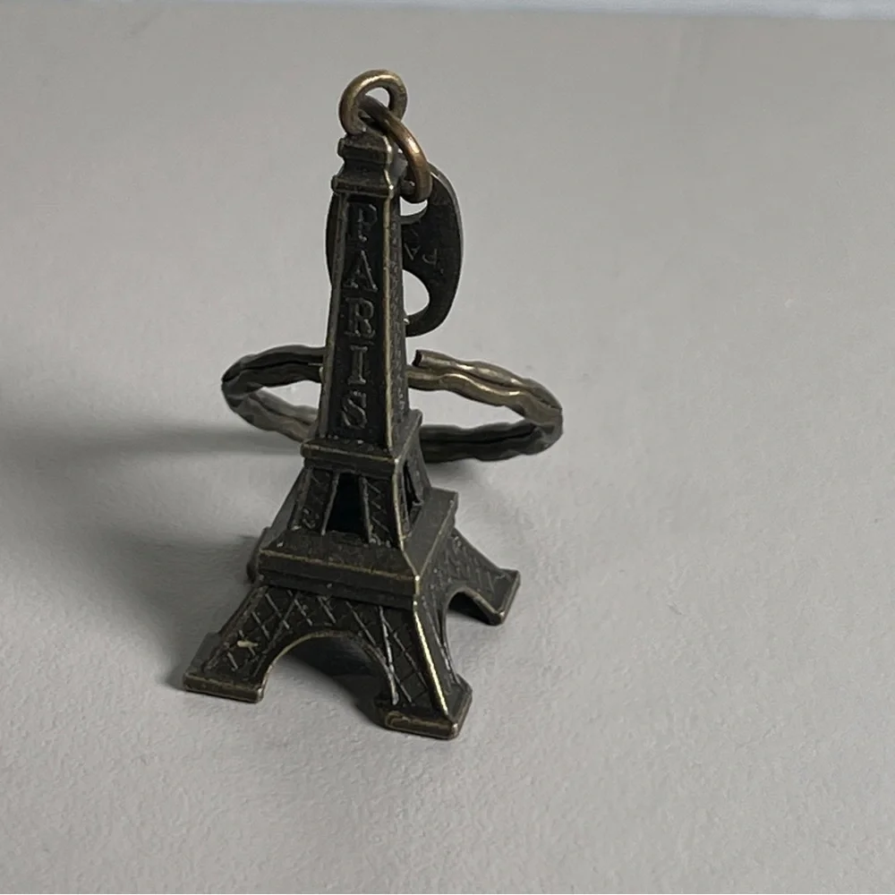*NWT Eiffel Tower Metal Paris Key Chain